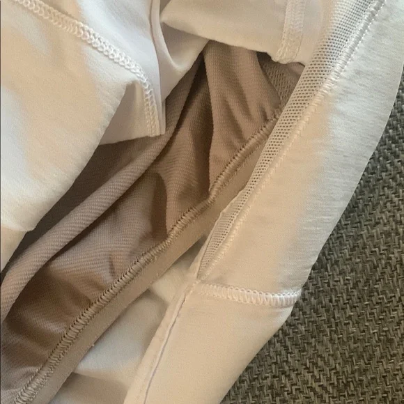 Lululemon Athletica White Athletic Shorts Lightweight Design - Picture 3 of 5